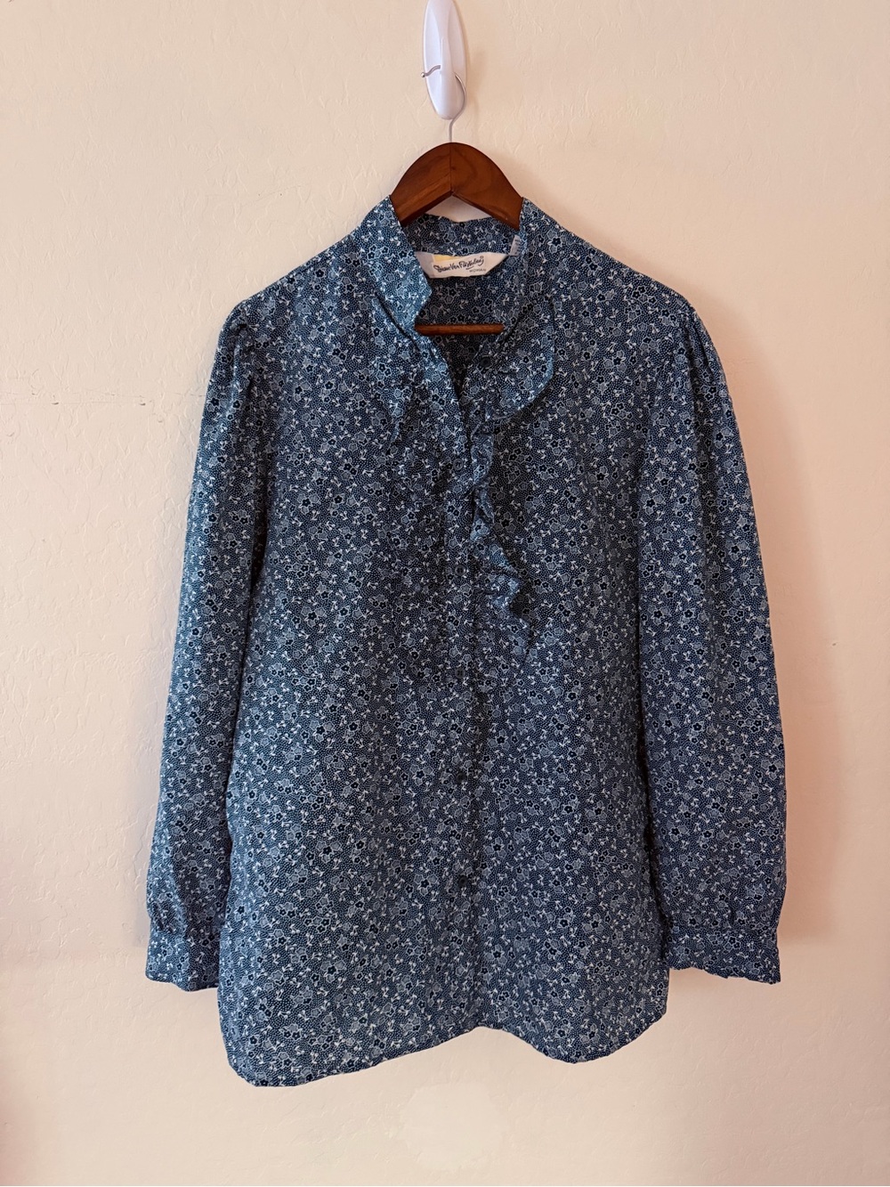 Vintage Diane von Furstenberg 3X Green Floral Ruffle Button Down Blouse